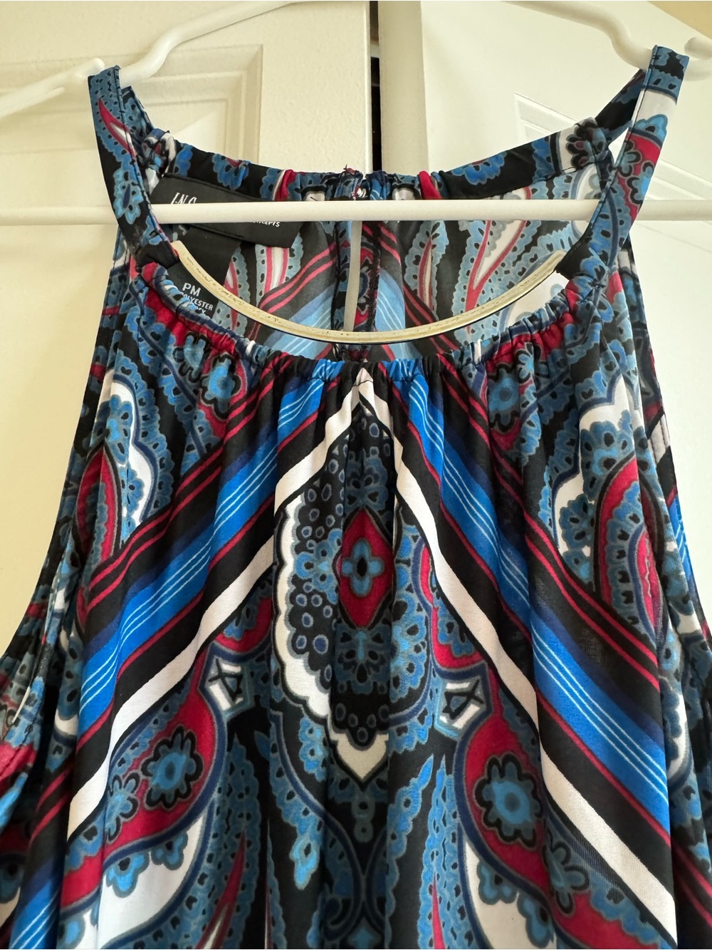 INC International Concepts Navy and Magenta Paisley Halter Neck Top - Picture 3 of 4